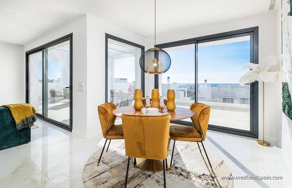 3 chambre Appartement à vendre à Estepona avec piscine garage - 725 000 € (Ref: 7702419)