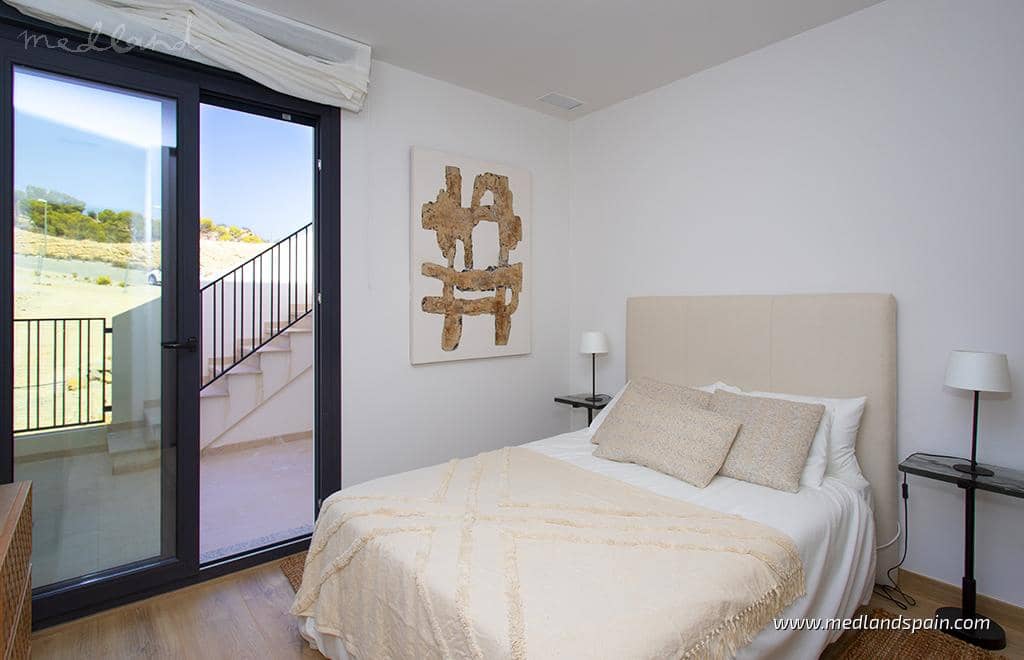 3 soveværelse Byhus til salg i Alicante by med swimmingpool garage - € 332.500 (Ref: 7729773)