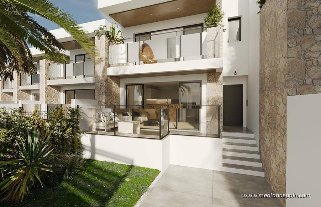 3 soveværelse Byhus til salg i Alicante by med swimmingpool garage - € 330.000 (Ref: 7729773)