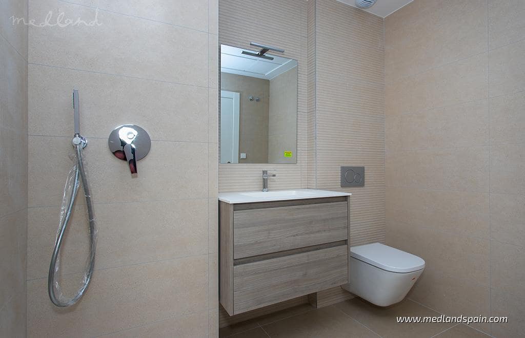 3 quarto Casa em Banda para venda em Alicante cidade com piscina garagem - 330 000 € (Ref: 7729775)