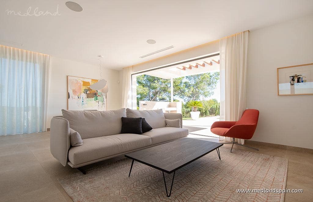 3 quarto Moradia para venda em Las Colinas Golf com piscina garagem - 1 200 000 € (Ref: 7761681)