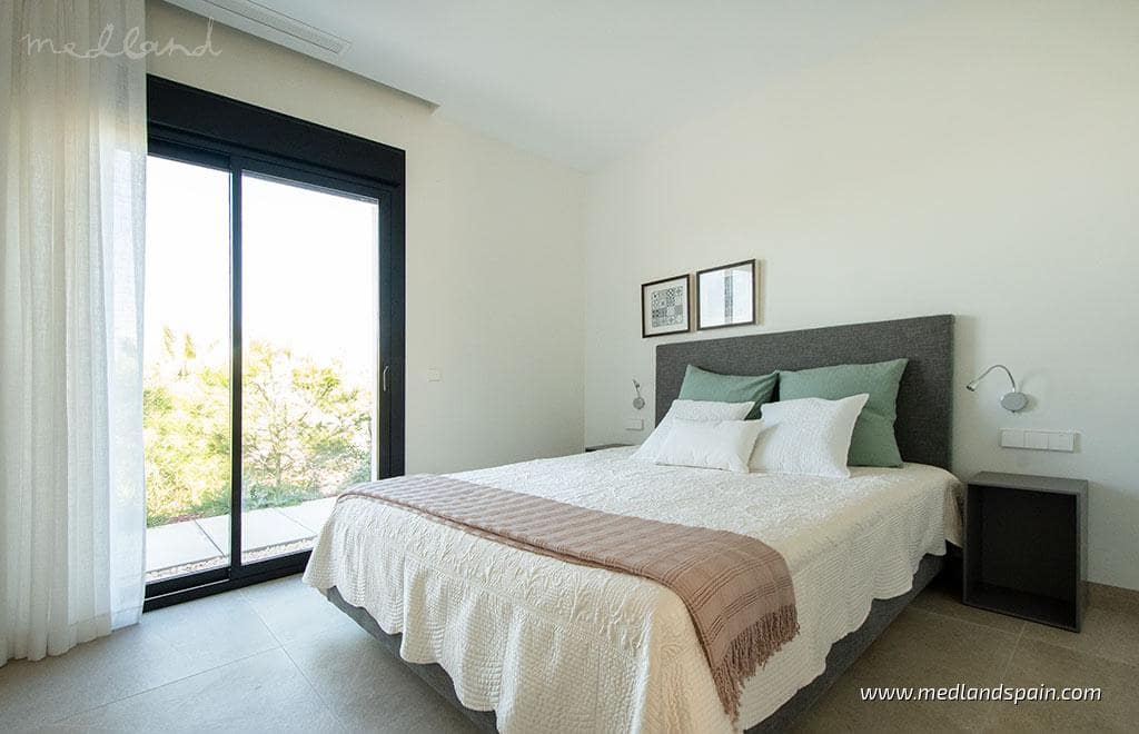 3 quarto Moradia para venda em Las Colinas Golf com piscina garagem - 1 200 000 € (Ref: 7761681)