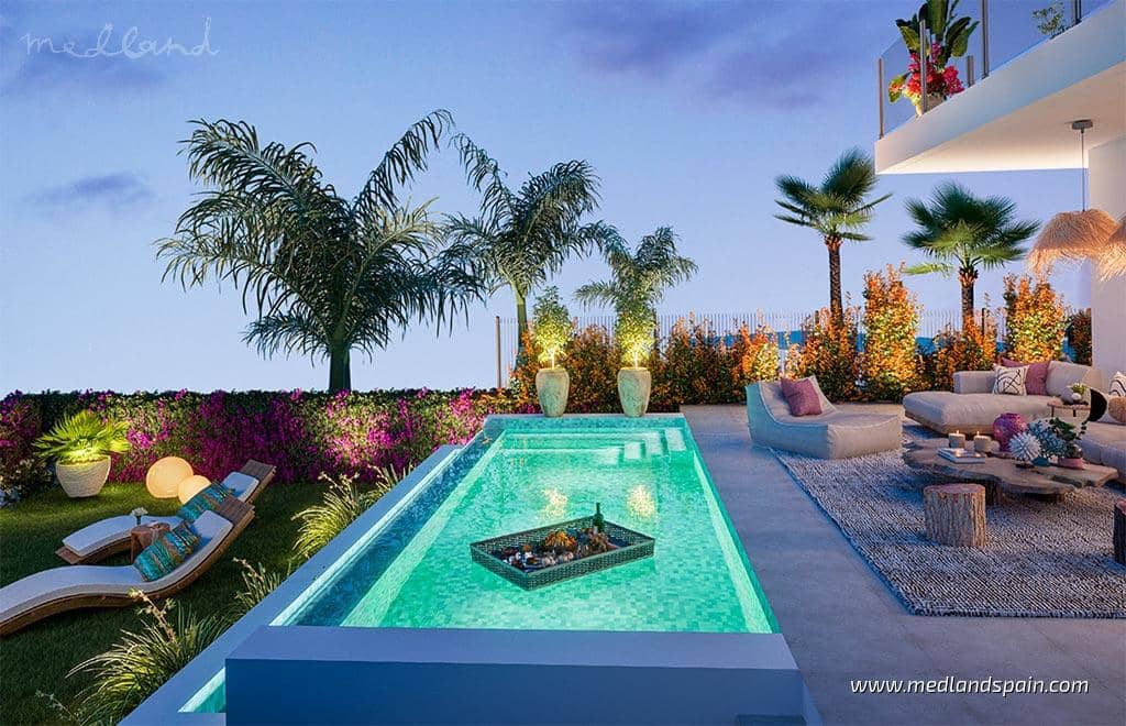 3 soveværelse Byhus til salg i Mijas Costa med swimmingpool garage - € 859.000 (Ref: 7790102)