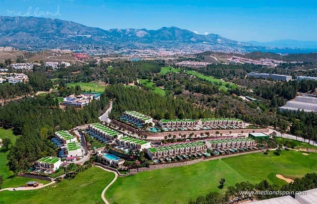 4 makuuhuone Omakotitalo myytävänä paikassa El Faro de Calaburra - Chaparral, Mijas mukana uima-altaan 
autotalli - 1 046 000 € (Ref: 7790104)