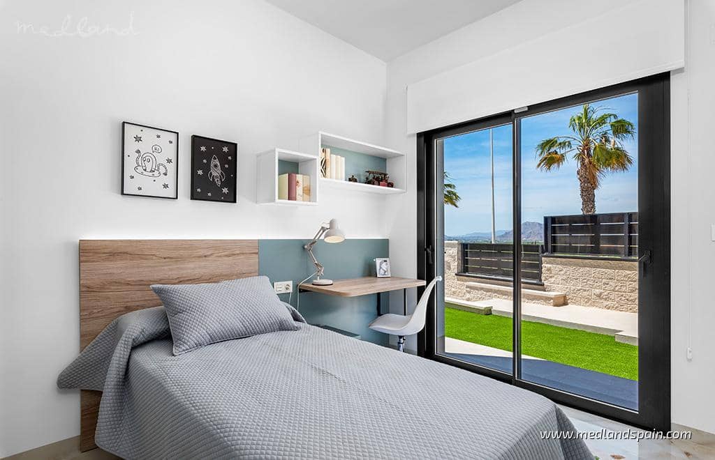 3 bedroom Villa for sale in Algorfa with pool garage - € 445,000 (Ref: 7832849)