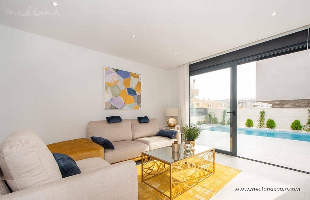 4 soveværelse Villa til salg i La Marina med swimmingpool garage - € 800.000 (Ref: 7864423)