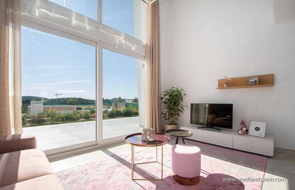 3 soveværelse Villa til salg i Algorfa med swimmingpool garage - € 495.000 (Ref: 7879304)