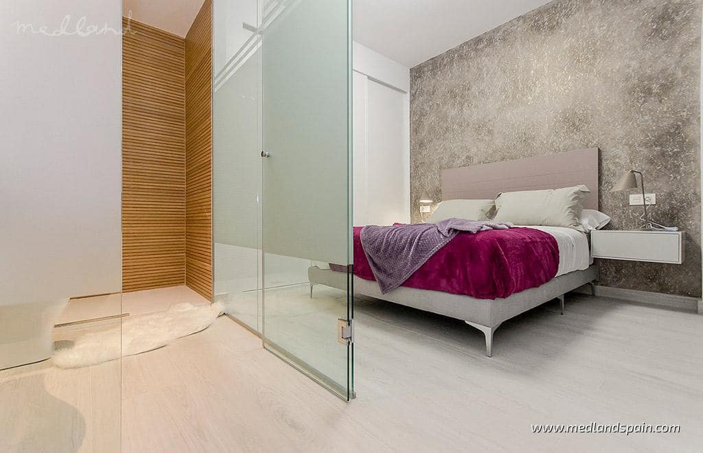 2 soveværelse Lejlighed til salg i Torrevieja med swimmingpool - € 469.000 (Ref: 7936947)