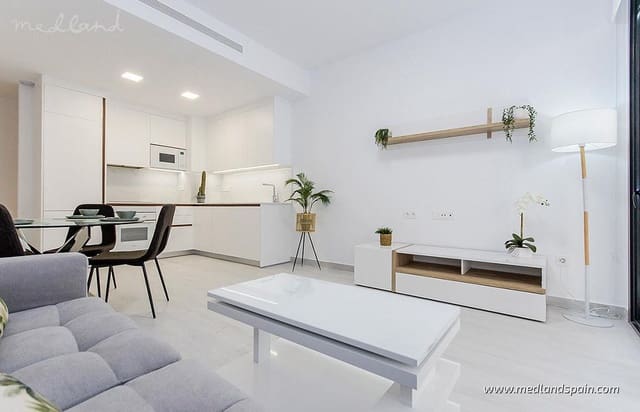 Apartamento de 2 habitaciones en Torrevieja en venta con piscina - 469.000 € (Ref: 7936947)