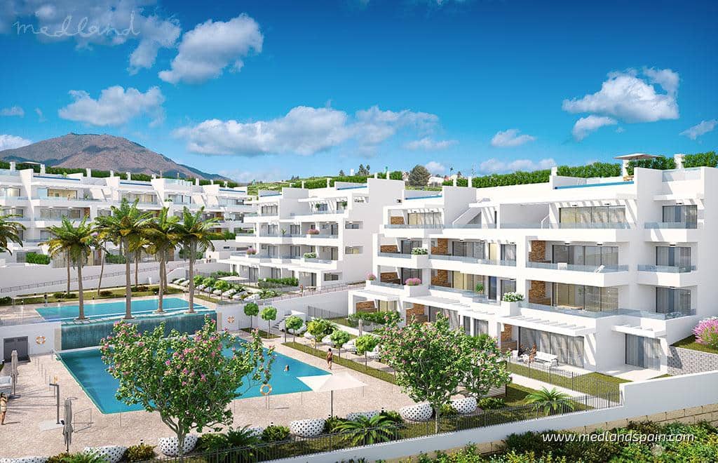 3 soverom Leilighet til salgs i Estepona med svømmebasseng garasje - € 700 000 (Ref: 7960997)