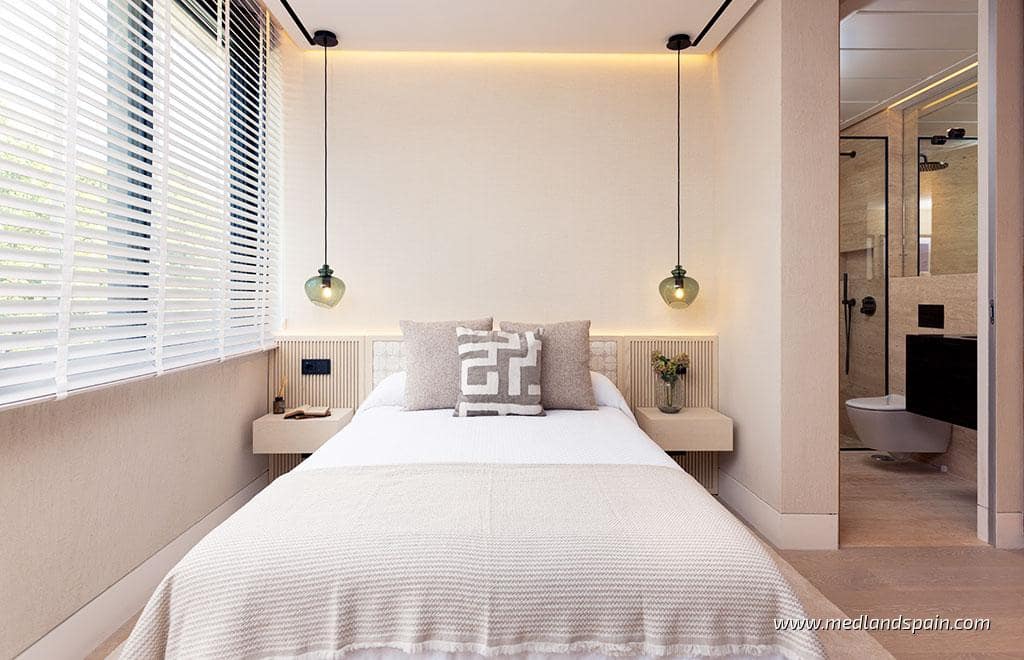 2 soveværelse Lejlighed til salg i Estepona med swimmingpool garage - € 2.310.000 (Ref: 7999192)