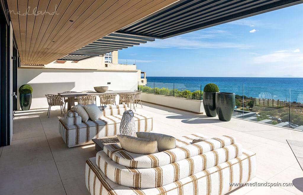 2 bedroom Apartment for sale in Estepona with pool garage - € 2,310,000 (Ref: 7999192)