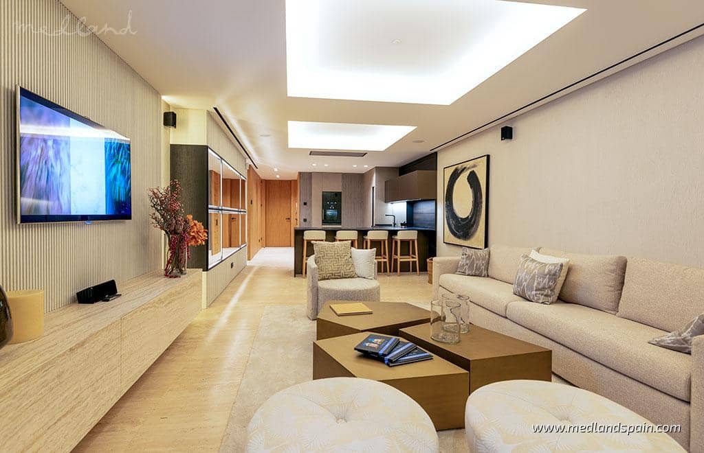 4 soveværelse Lejlighed til salg i Estepona med swimmingpool garage - € 4.385.000 (Ref: 7999193)