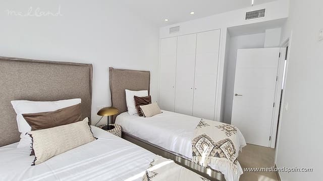 3 makuuhuone Omakotitalo myytävänä paikassa Lo Pagan, San Pedro del Pinatar mukana uima-altaan 
autotalli - 389 000 € (Ref: 8026884)