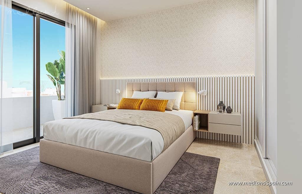 Apartamento de 2 habitaciones en Torrevieja en venta con piscina - 435.000 € (Ref: 8038247)