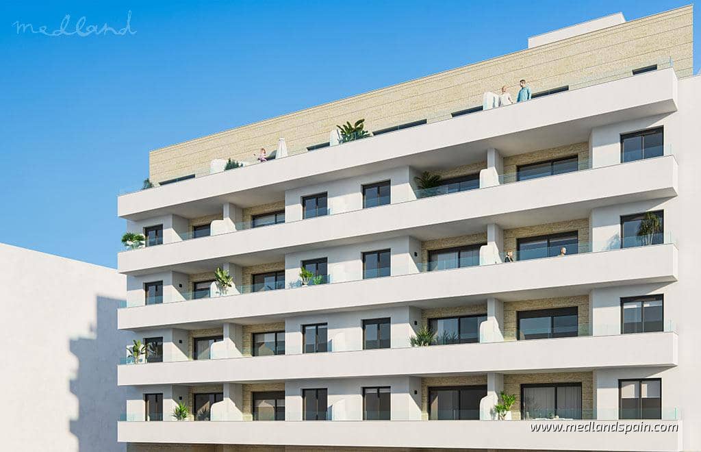 Apartamento de 2 habitaciones en Torrevieja en venta con piscina - 435.000 € (Ref: 8038247)