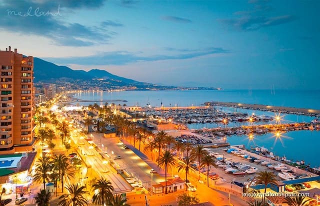 2 soverom Leilighet til salgs i Los Pacos, Fuengirola med svømmebasseng garasje - € 423 000 (Ref: 8090351)