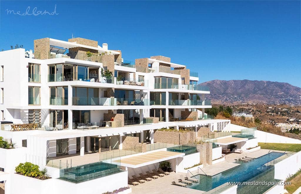 2 sypialnia Apartament na sprzedaż w Mijas Costa z basenem garażem - 915 000 € (Ref: 8113377)