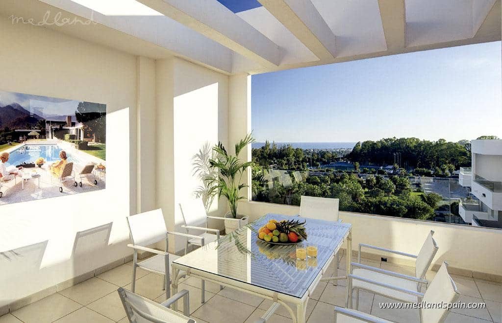 2 bedroom Apartment for sale in Nueva Andalucia with pool - € 395,000 (Ref: 8142347)