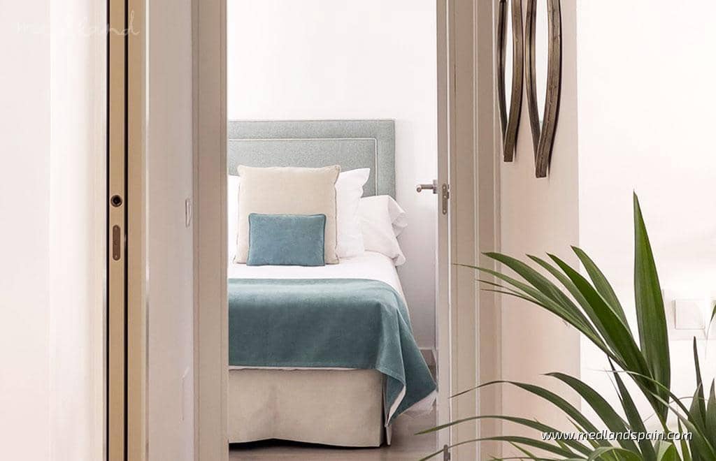 2 soverom Leilighet til salgs i Nueva Andalucia med svømmebasseng - € 570 000 (Ref: 8146511)