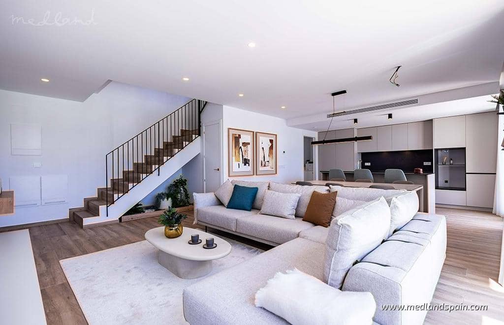 3 bedroom Villa for sale in Polop with garage - € 545,000 (Ref: 8216280)