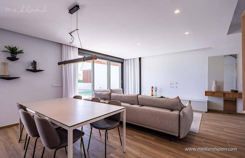 3 bedroom Villa for sale in Polop with garage - € 545,000 (Ref: 8216280)