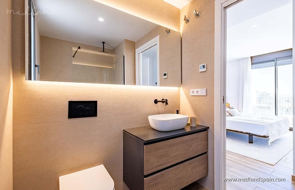 3 bedroom Villa for sale in Polop with garage - € 545,000 (Ref: 8216280)