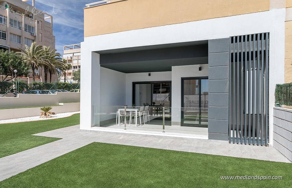 Apartamento de 2 habitaciones en La Mata en venta con piscina garaje - 285.000 € (Ref: 8245474)