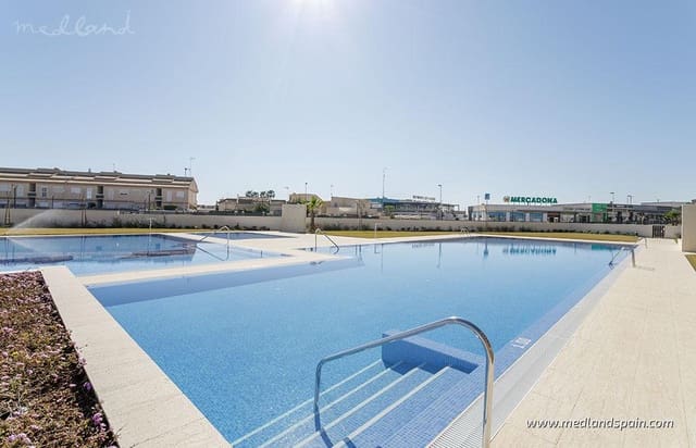 2 slaapkamer Appartement te koop in La Mata, Torrevieja met zwembad garage - € 540.000 (Ref: 8245475)