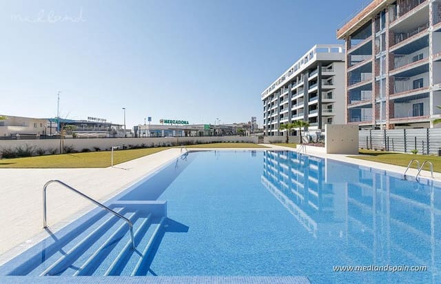 2 slaapkamer Appartement te koop in La Mata, Torrevieja met zwembad garage - € 540.000 (Ref: 8245475)