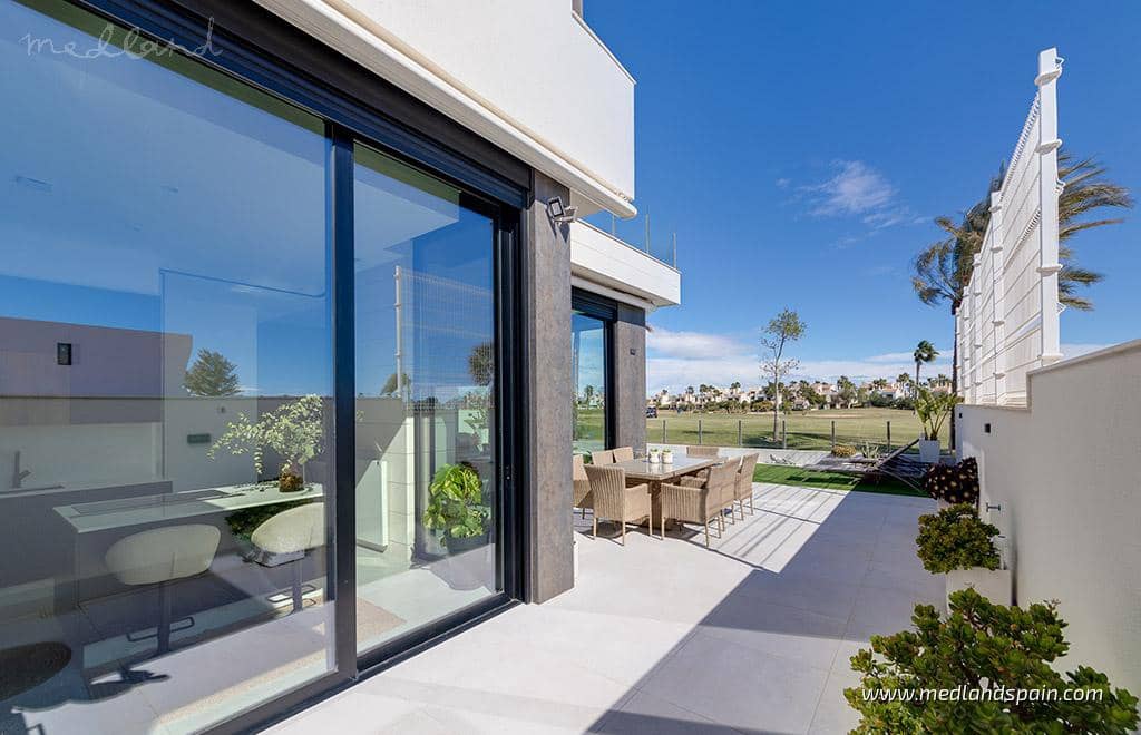 3 bedroom Villa for sale in Pilar de la Horadada with pool garage - € 535,000 (Ref: 8263028)