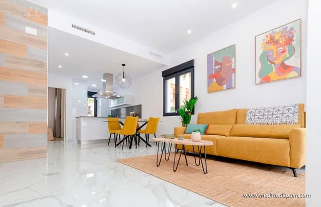 3 makuuhuone Huvila myytävänä paikassa El Chaparral - La Siesta - La Torreta, Torrevieja mukana uima-altaan 
autotalli - 409 000 € (Ref: 8310902)