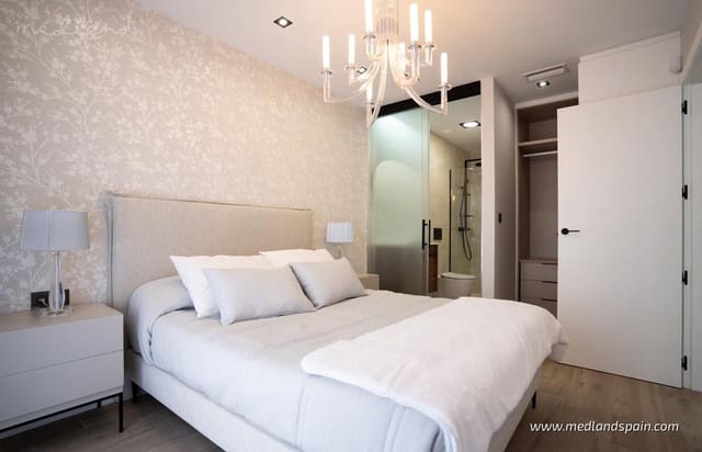 3 quarto Casa em Banda para venda em Villamartin, Orihuela com piscina garagem - 355 000 € (Ref: 8327522)