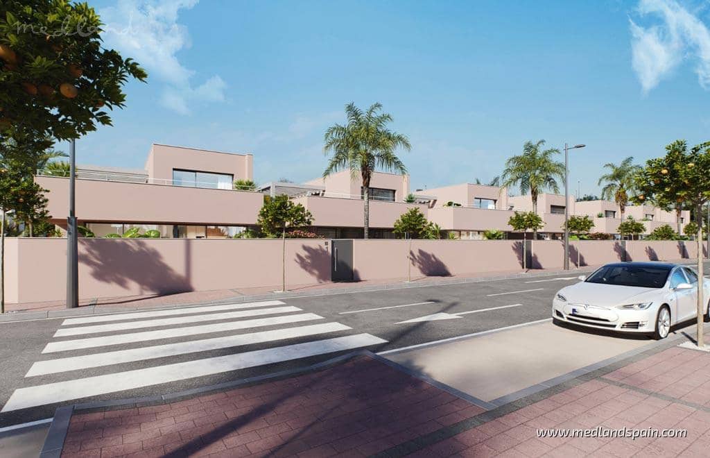 3 soveværelse Villa til salg i Roldan med swimmingpool garage - € 995.000 (Ref: 8333930)