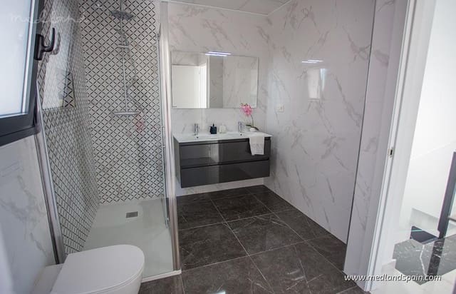 3 sypialnia Willa na sprzedaż w Los Montesinos z garażem - 409 900 € (Ref: 8347841)