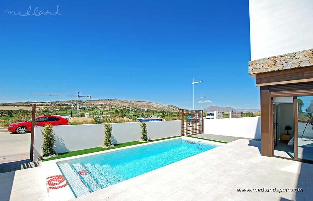 3 bedroom Villa for sale in Algorfa with pool garage - € 535,000 (Ref: 8377848)