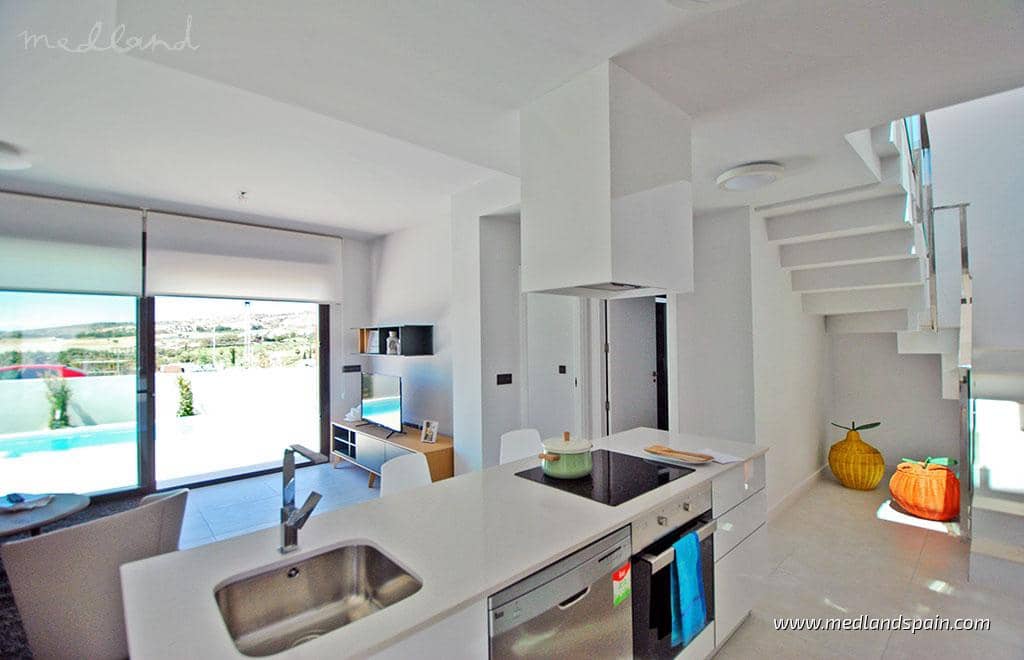 3 bedroom Villa for sale in Algorfa with pool garage - € 535,000 (Ref: 8377848)