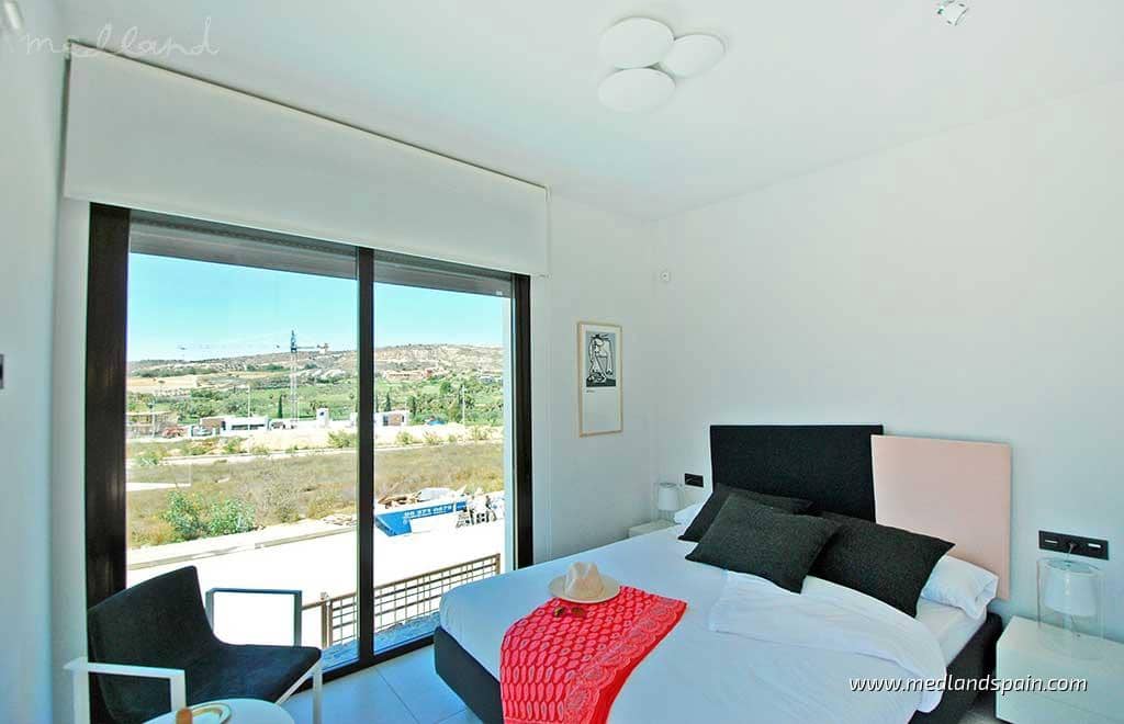 3 bedroom Villa for sale in Algorfa with pool garage - € 535,000 (Ref: 8377848)