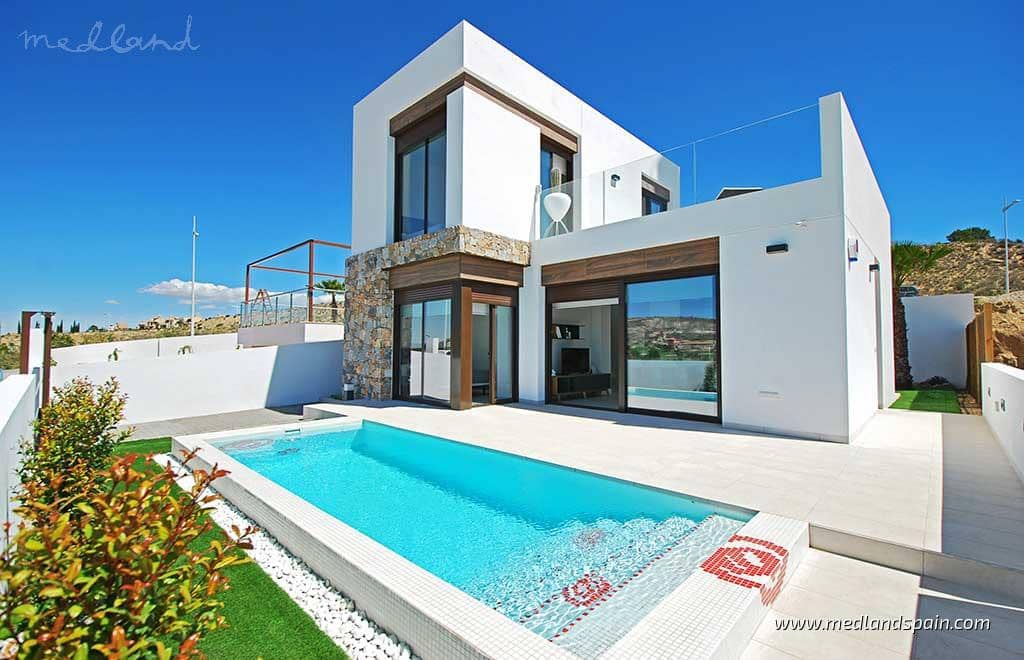 3 bedroom Villa for sale in Algorfa with pool garage - € 535,000 (Ref: 8377848)