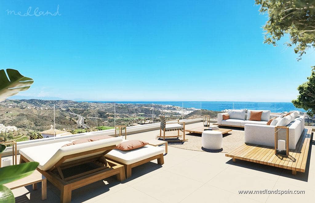 2 bedroom Apartment for sale in Mijas Costa with pool garage - € 720,000 (Ref: 8405133)