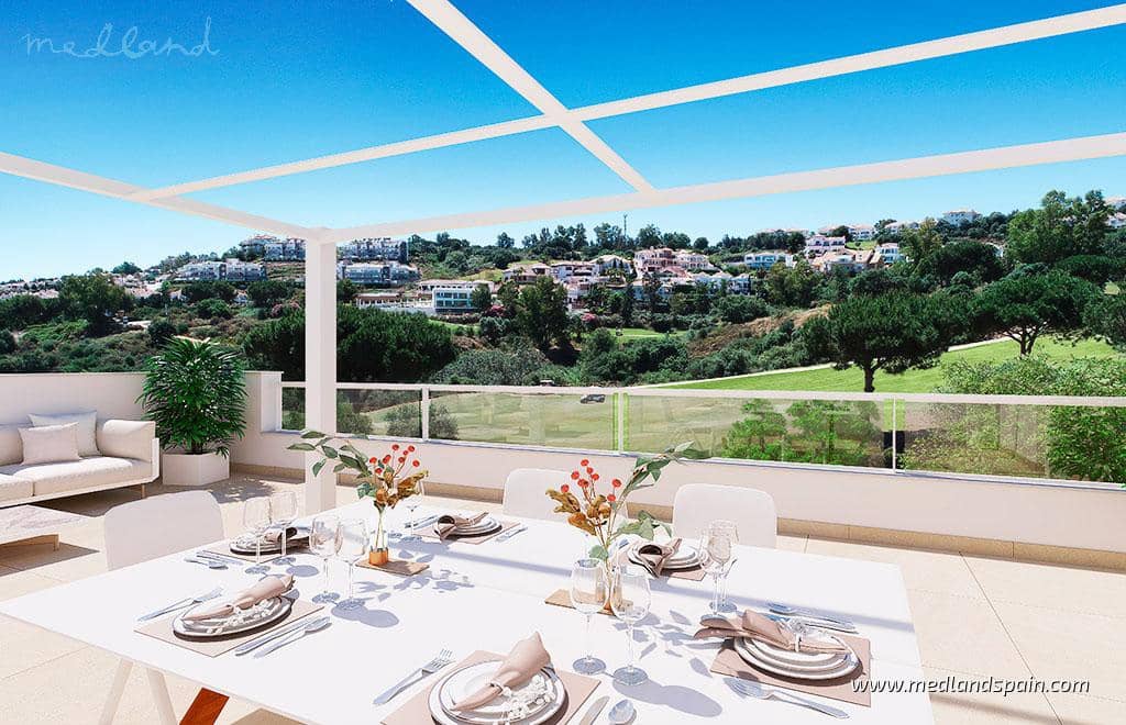 2 bedroom Apartment for sale in Mijas Costa with pool garage - € 450,000 (Ref: 8410075)