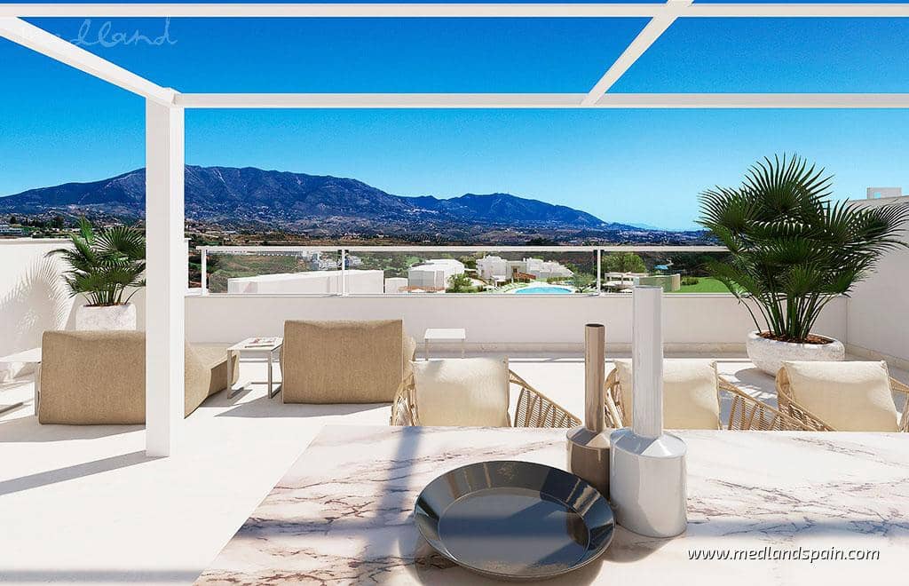 2 bedroom Apartment for sale in Mijas Costa with pool garage - € 450,000 (Ref: 8410075)