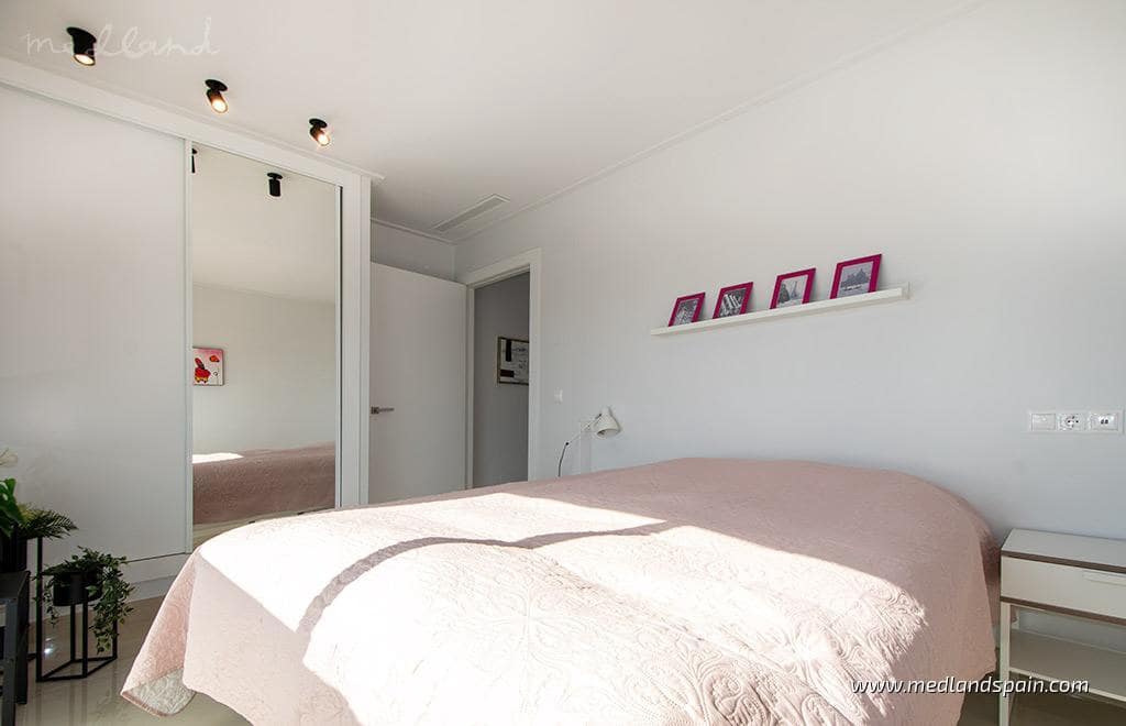 3 soveværelse Byhus til salg i Ciudad Quesada med swimmingpool garage - € 415.000 (Ref: 8482237)