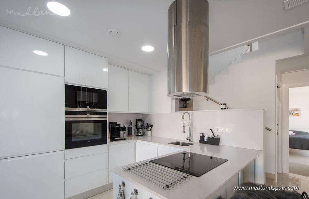 3 soveværelse Byhus til salg i Ciudad Quesada med swimmingpool garage - € 415.000 (Ref: 8482237)