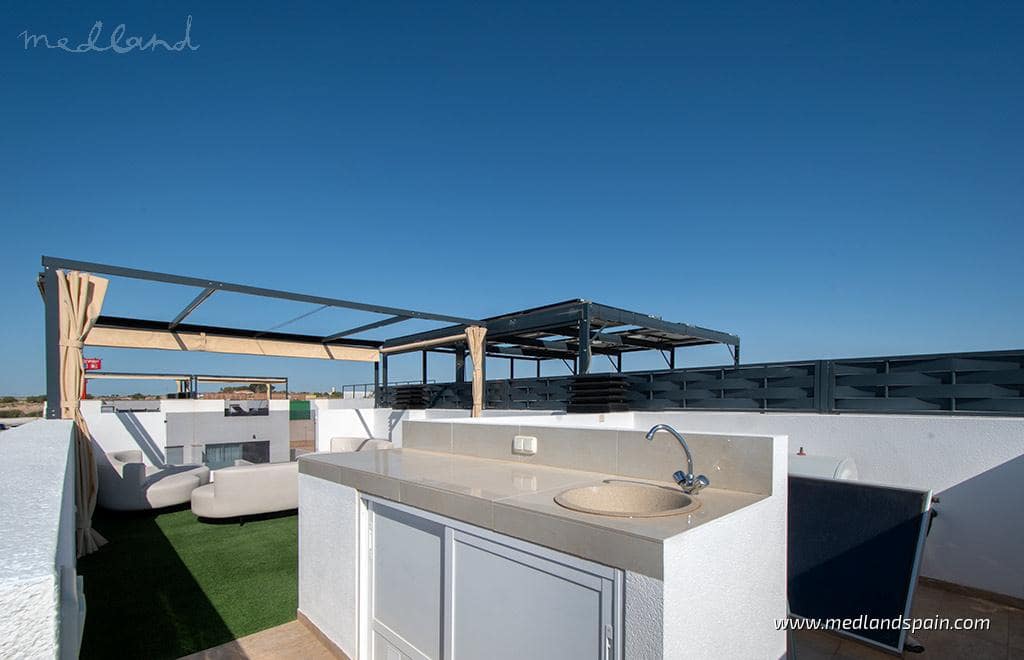 3 soveværelse Byhus til salg i Ciudad Quesada med swimmingpool garage - € 415.000 (Ref: 8482237)