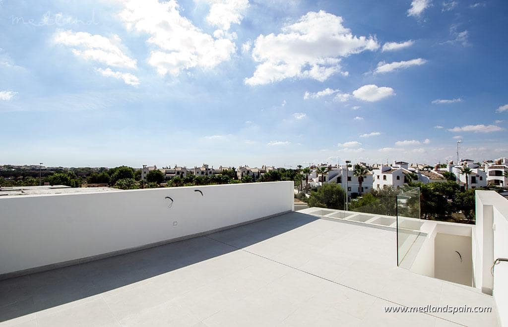 3 quarto Moradia para venda em Villamartin com piscina - 549 900 € (Ref: 8493589)