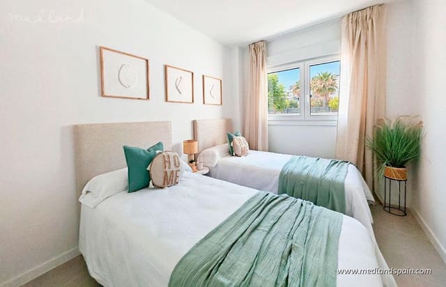 3 Zimmer Apartment zu verkaufen in Cancelada, Estepona mit Pool Garage - 524.600 € (Ref: 8536810)