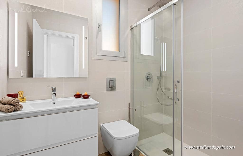 2 sovrum Lägenhet till salu i Villamartin med pool garage - 425 000 € (Ref: 8536812)