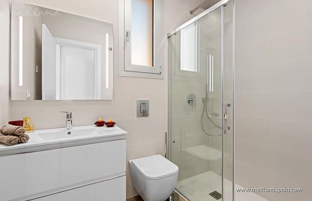 2 quarto Apartamento para venda em Villamartin, Orihuela com piscina garagem - 425 000 € (Ref: 8536812)