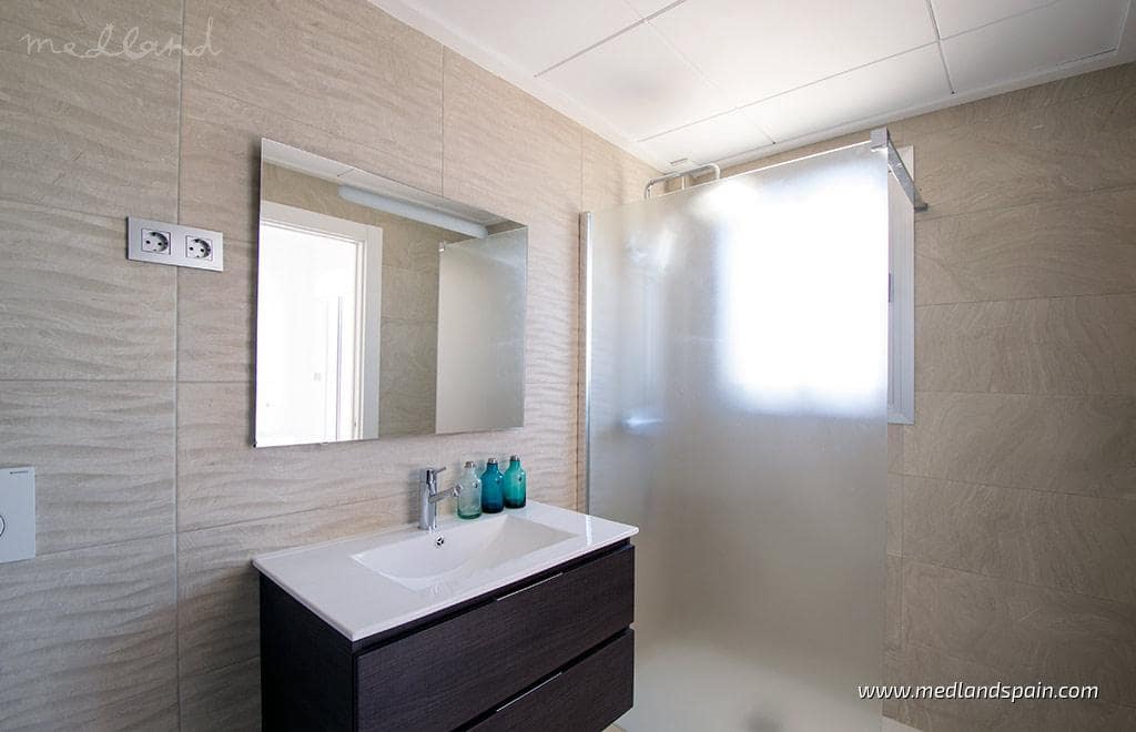 3 quarto Moradia para venda em Los Alcazares com piscina garagem - 445 000 € (Ref: 8551424)